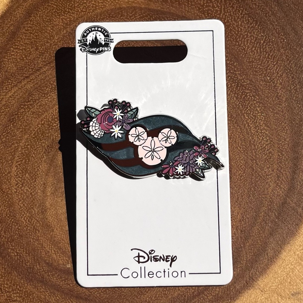 Disney Parks Pin Mickey Mouse Cruise Line Logo Pink Sand Dollar Ears & Shells